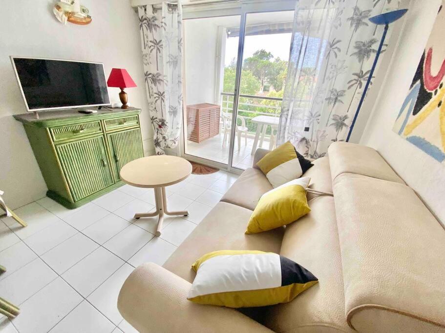 Ferienwohnung Aquarine Piscine Acces Plage Saint-Raphaël Exterior foto