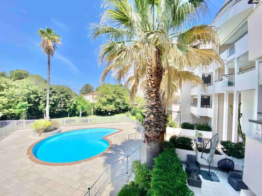Ferienwohnung Aquarine Piscine Acces Plage Saint-Raphaël Exterior foto
